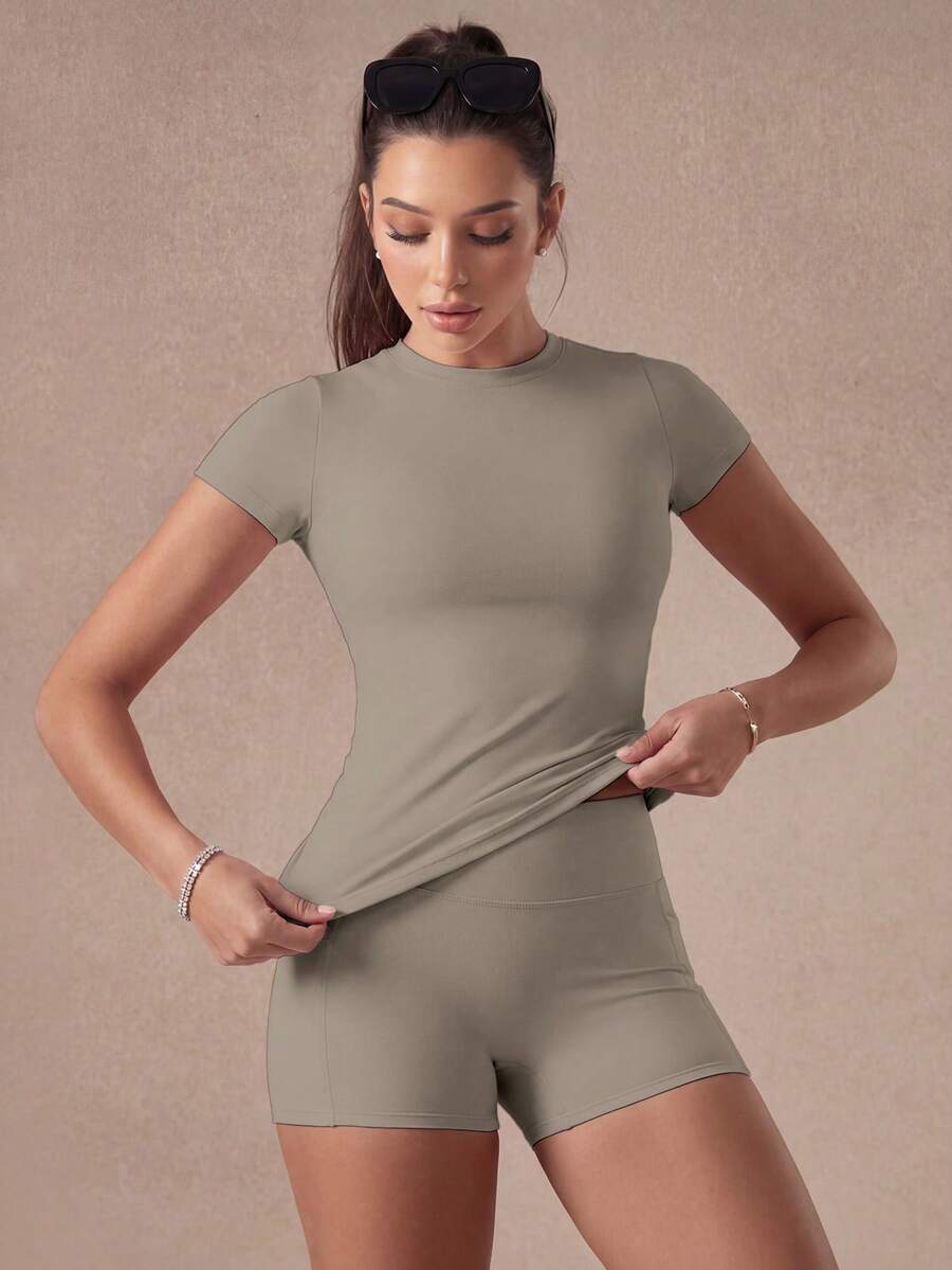Conjunto Camiseta e Short Ciclista Cintura Alta