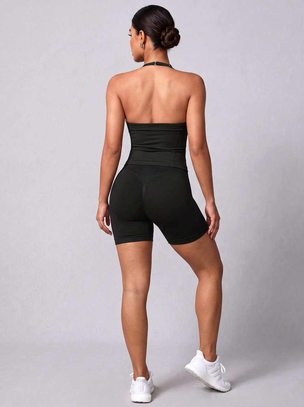 Conjunto Top Cropped e Shorts Decote V